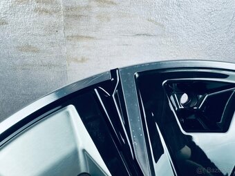 Originál kola R20 BMW iX3 G08 M-Paket - 4