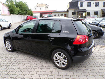 Volkswagen Golf 1,6 i TREND,KLIMA - 4