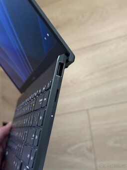 ASUS ZenBook UM425IA – Ryzen 7 / 16 GB / 512 GB / NumberPad - 4