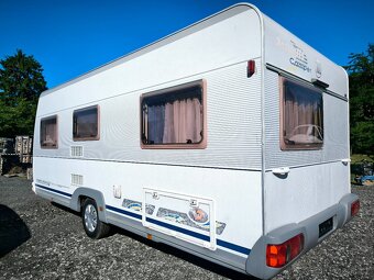 Karavan Dethleffs Camper - fr. postel, plnohodnotná koupelna - 4
