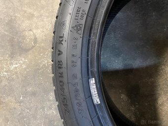 Pneu 245/40R18 97V - 4