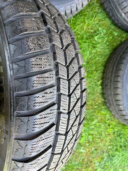 4x plechový disky 5x112 R15, zimní pneu 80% - 4