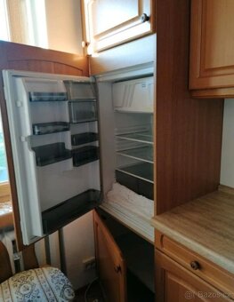 Rustikální linka se spotřebiči a jídelním koutem,5435 - 4