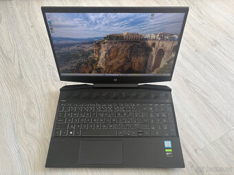 HP Pavilion 15 - 4