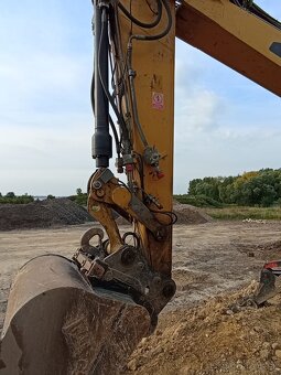 Caterpillar M313D - 4