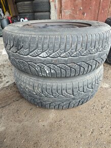 Prodám 2ks disků 6,5Jx15H2 ET27 + zimní pneu 205/65/R15 - 4