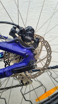 Dámské kolo Specialized Jett,hydr. brzdy,Shimano Acera,Rám S - 4