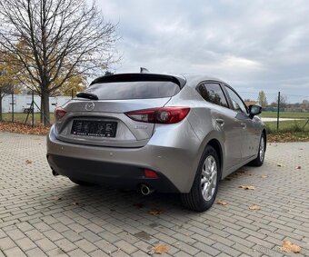 MAZDA 3 2.0 88 KW - JEN 52 000 KM - BENZÍN - 4
