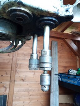 Zakázková Sloupová vrtačka TOS se TŘEMI VŘETENY - 4