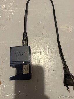 nabíječka Canon - 4