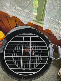 Gril Weber s doplňky - 4