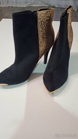 Krásné nízké kozačky - 4