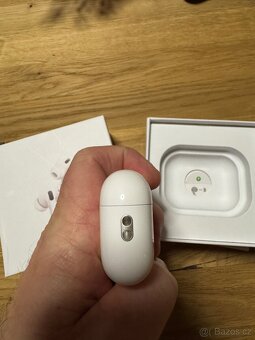 Apple AirPods Pro 2 - 4