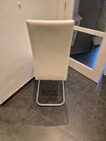 Jídelní židle, bílá koženka - 4
