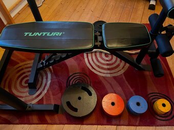 posilovací lavice Tunturi WB50 MID WIDTH WEIGHT BENCH - 4