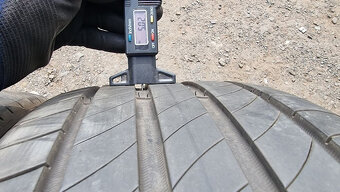 Letní pneu 235/50/19 Michelin - 4