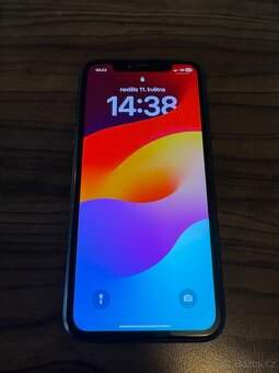 iPhone XR - 4