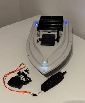 Loďka s GPS - jednoruční ovladač velmi SILNÁ BATERIE 18000m - 4