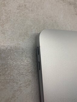 Apple MacBook Air 13” 2019 - 4