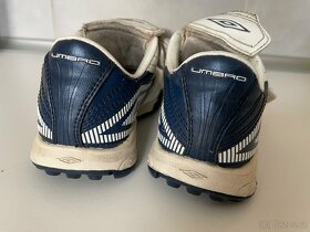 Dětské kopačky TURFY, Umbro, délka stélky 17,5 cm. - 4