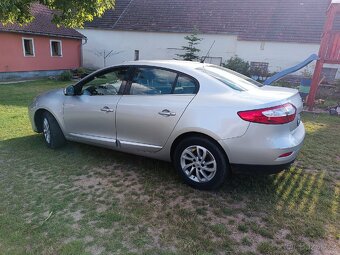 Renault Fluence 1.6i - 4