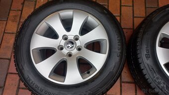 Pěkná originál zimní alu kola na Škoda Yeti 7jx16h2, et45. - 4
