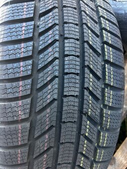 Ford Fokus , 215/50/17 nová zimní sada - 4