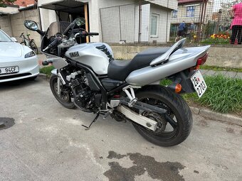 Yamaha FZS 600 - 4