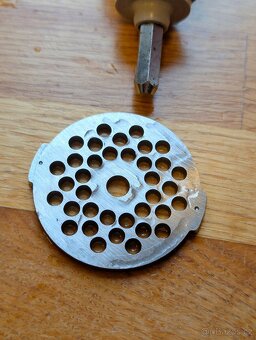 Mlýnek na maso Moulinex ME606 - 4