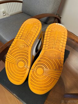 Air Jordan 1 Mid Taxi (EU 41) - 4