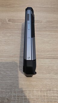 Odolný telefon s projektorem Tank4 TOP STAV - 4