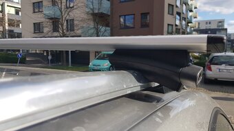 Pricniky Thule na Golf variant a Octavie combi - 4