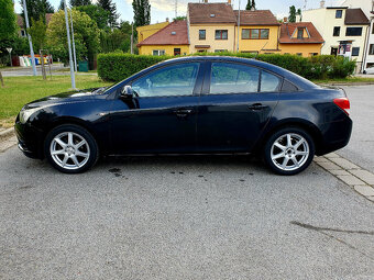 Chevrolet Cruze 1,6 91kw 2012 ČR serviska 151 900 km - 4
