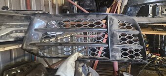 Leva predni mrizka audi RS5 8t0807681f - 4