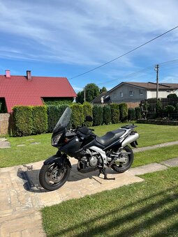 Suzuki DL 1000 VStrom - 4