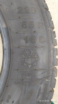KLEBER 225/65R16C -8mm-DOT 2822 - 4