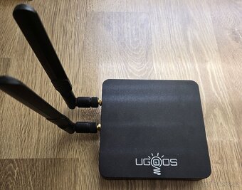 UGOOS AM6 PRO TV BOX - 4