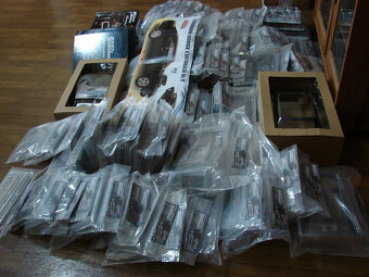 1:8 Dodge Charger R/T nová kompletní stavebnice 110 balení - 4