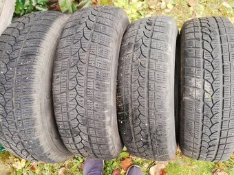Prodám zimní gumy - 4