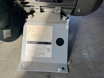 Elektromory třífázové IE2 (VTS) - 4