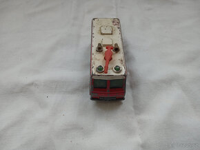 Staré hasičské autíčko Matchbox. - 4