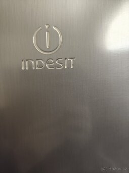 Lednička indesit - 4