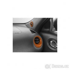 Oranžové díly interiéru Nissan Juke - 4
