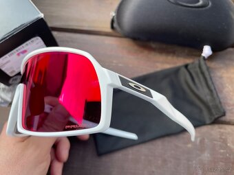Oakley Sutro S Cerna nebo Bíla verze - 4