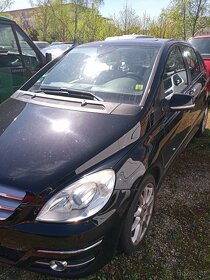 Mercedes Benz B - 4