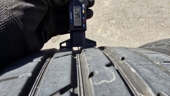 Letní pneu 225/35/19 Hankook - 4