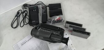 Videokamera Canon UC 800 s příslušenstvím - 4