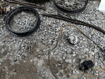 Pitbike díly, ceny domluvou, možnost prodat jako celek - 4