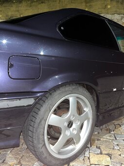 BMW E36 323i Coupe - 4