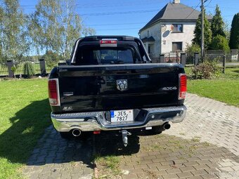 Dodge RAM 1500 Laramie 5.7 HEMI CrewCab2014--4x4--tažné 3.5t - 4